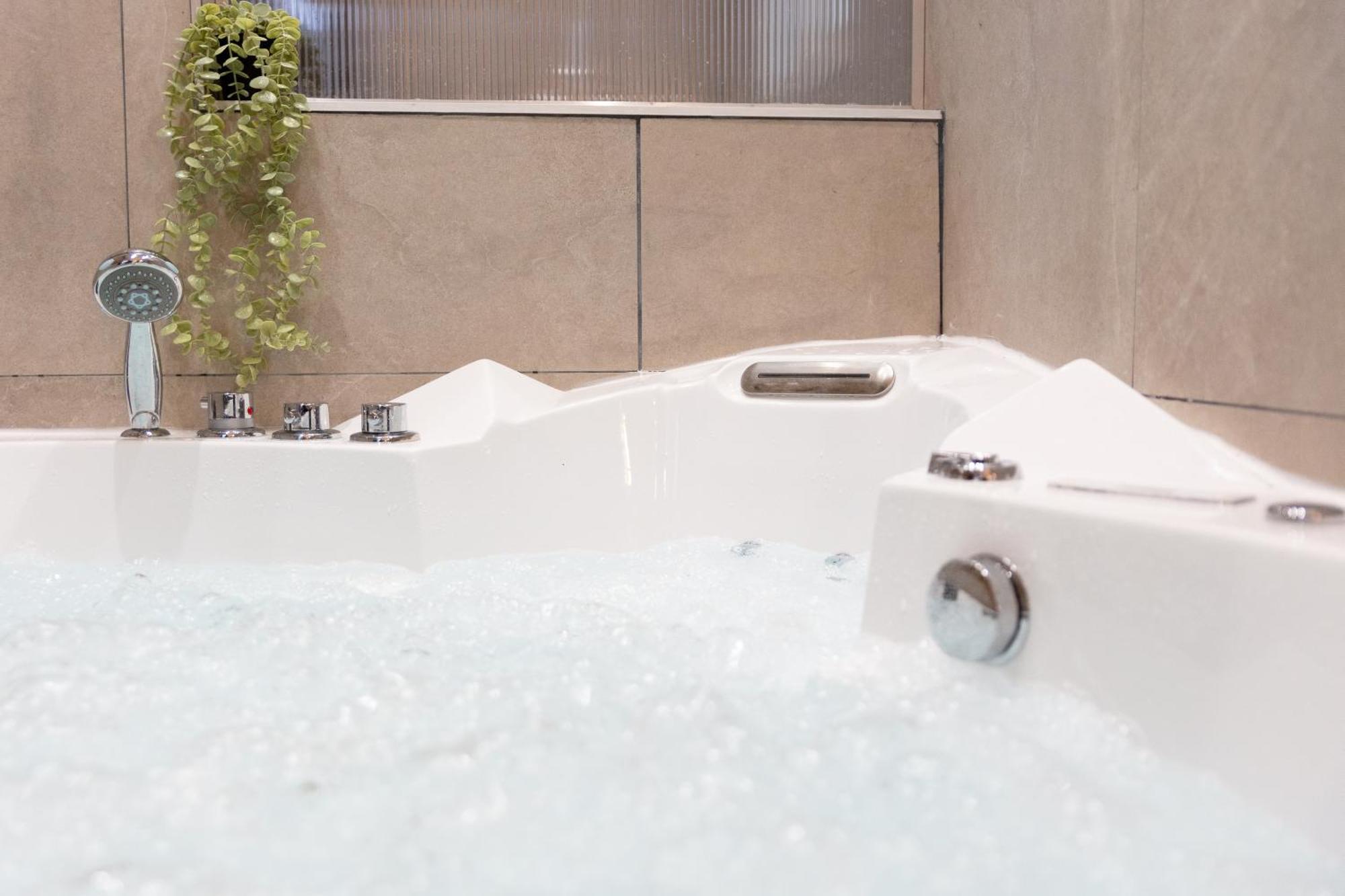 Lovelife-Jacuzzi-Netflix-Acces-24/7-Prive Etampes Exterior photo